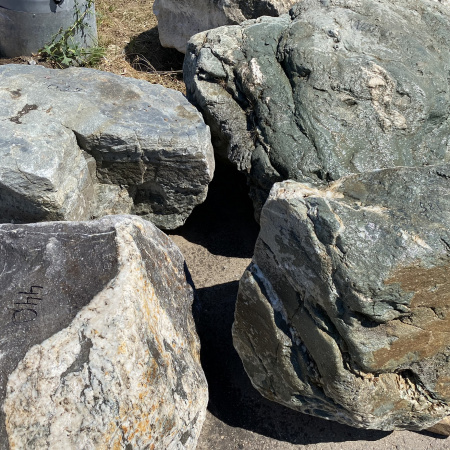 Валун диабаз фр. 40-70 см