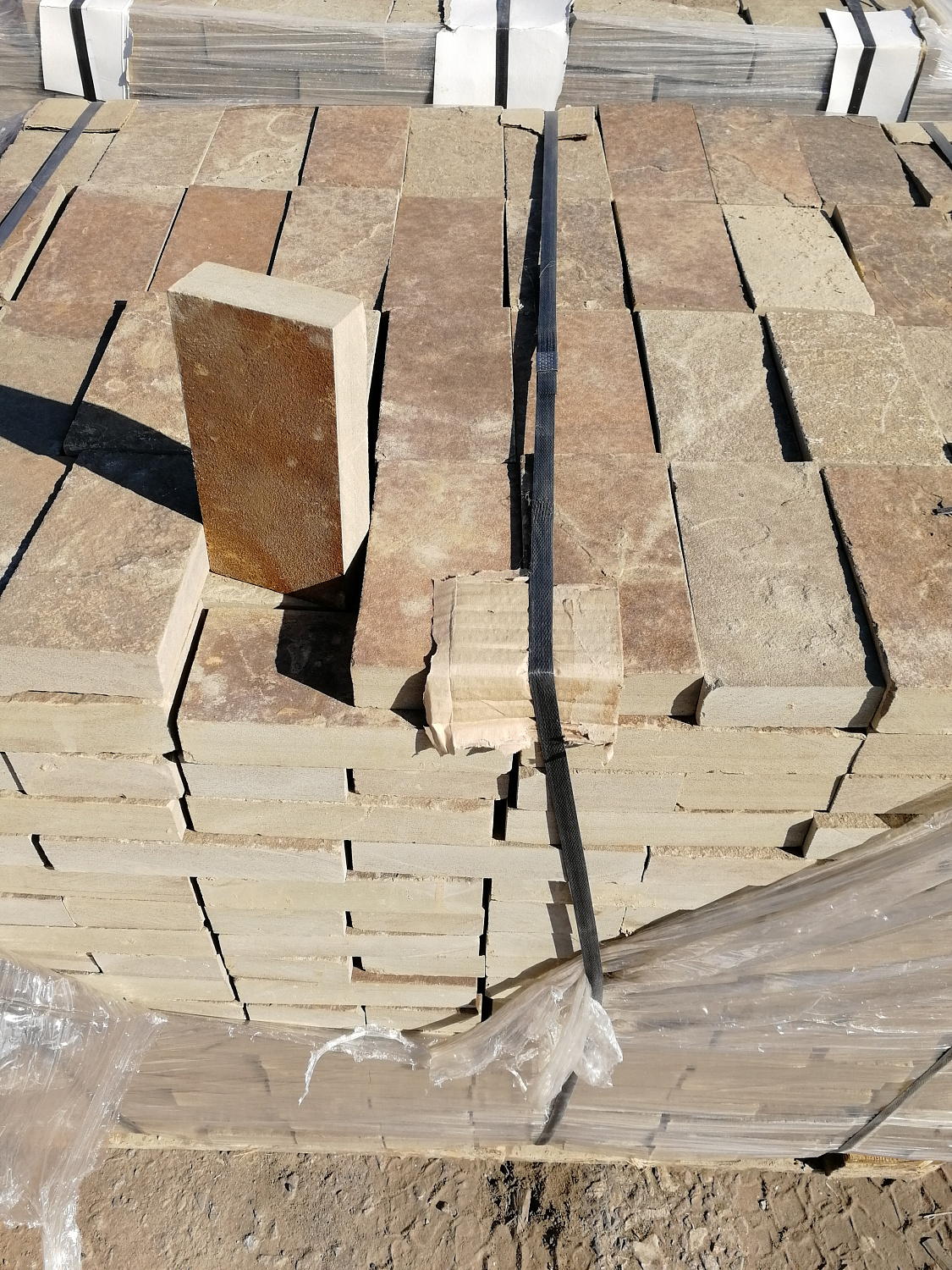 Брусчатка из песчаника терракотовая пиленая