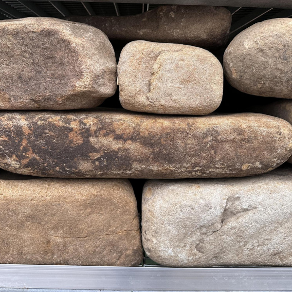 Камень для подпорной стенки речной толщ. 150-300 мм