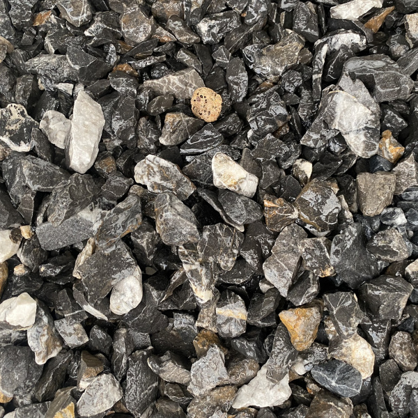 Мраморная крошка черная фр. 10-20 мм