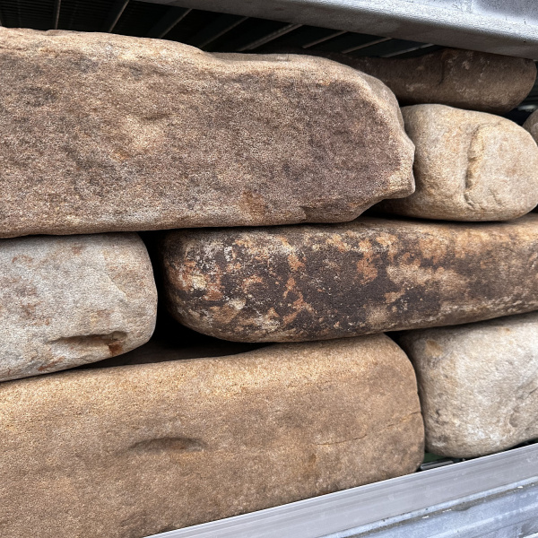 Камень для подпорной стенки речной толщ. 150-300 мм