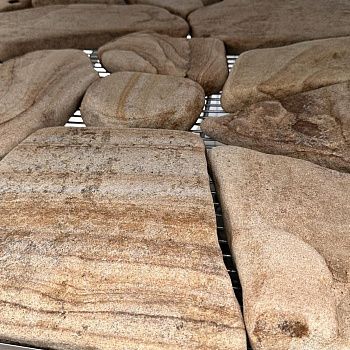 Плитняк галтованный луганский с разводами толщ. 30 мм