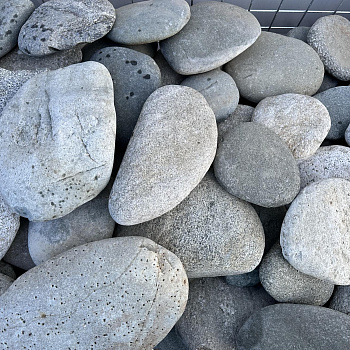 Валун речной "Микс" плоский фр. 20-40 см