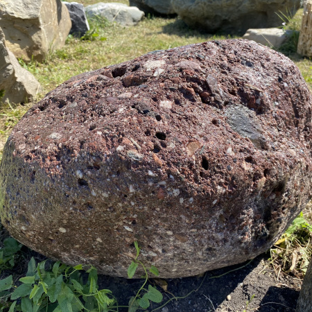Валун "Красный мак" (конгломерат) фр. 40-70 см