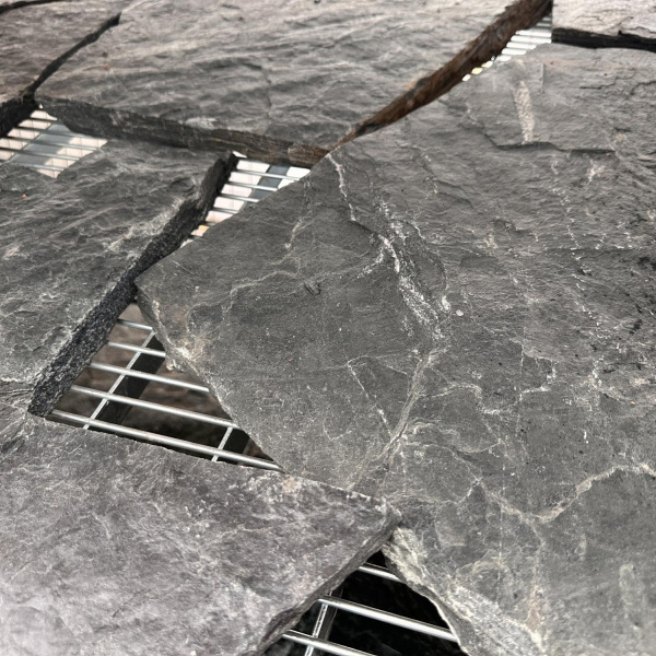 Плитняк сланец дикий малахит (средний формат) толщ. 15-25 мм