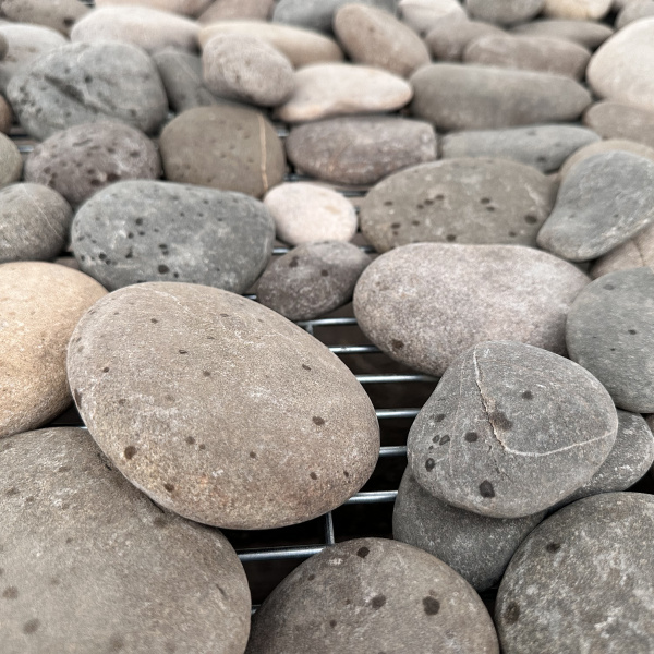 Галька речная плоская синяя фр. 70-120 мм