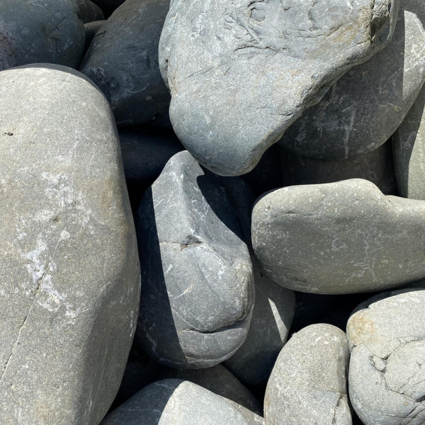 Валун речной синий фр. 20-40 см