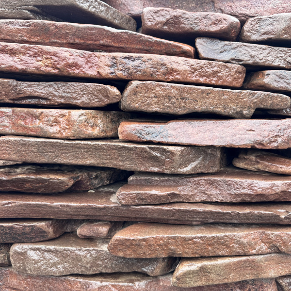 Плитняк песчаник галтованный терракотовый толщ. 20 мм