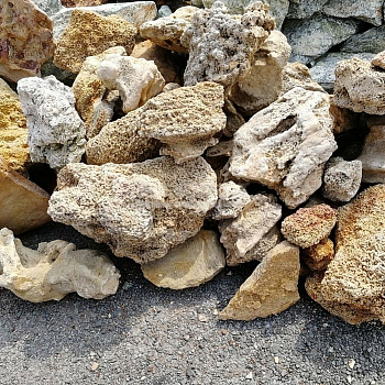 Валун "Коралл" фр. 40-70 см