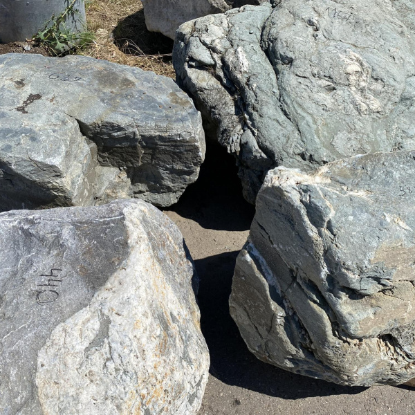 Валун диабаз фр. 40-70 см