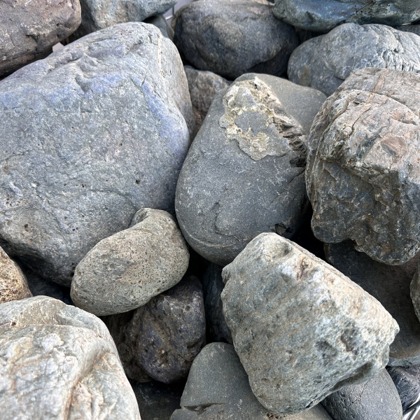 Валун речной диабаз фр. 20-40 см