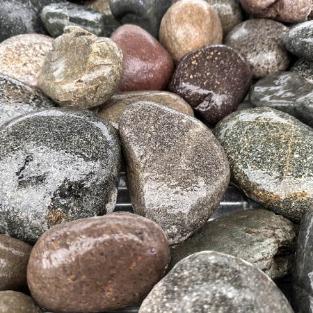 Галька речная разноцветная фр. 70-120 мм