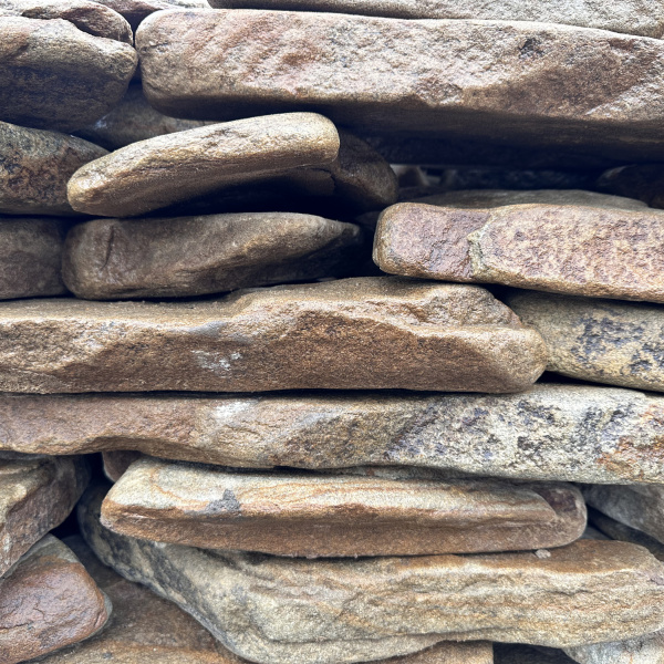 Плитняк песчаник галтованный "Тигровый" толщ. 30-40 мм