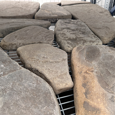 Плитняк песчаник галтованный серо-зеленый толщ. 40 мм