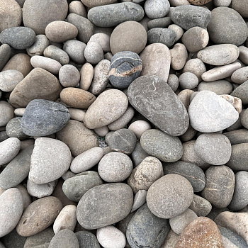 Галька речная трехцветная фр. 40-70 мм