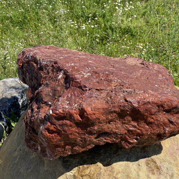 Бутовый камень яшма фр. 40-70 см