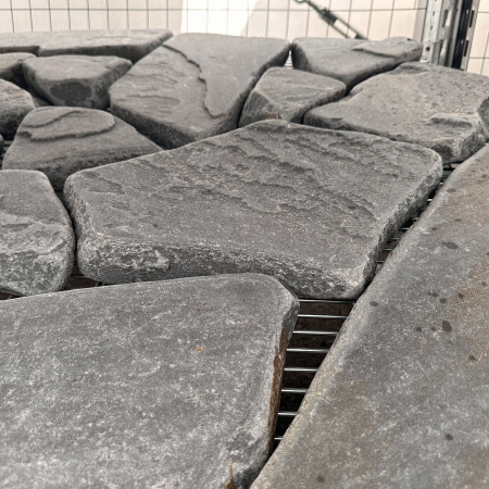 Плитняк песчаник галтованный серо-синий толщ. 40 мм