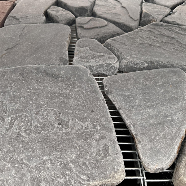 Плитняк песчаник галтованный серо-синий толщ. 40 мм