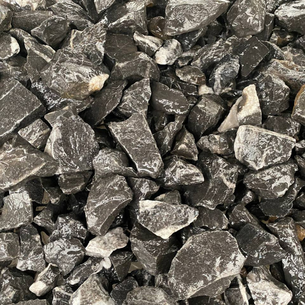 Мраморная крошка черная фр. 20-40 мм