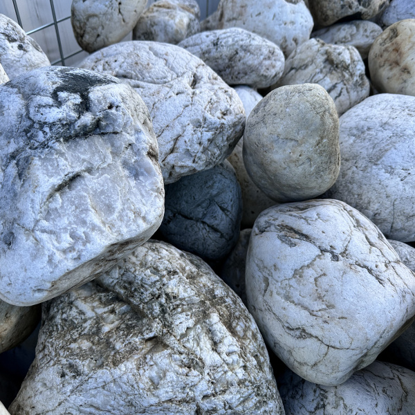 Валун речной кварц фр. 20-40 см