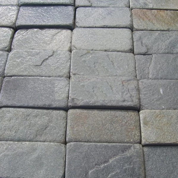 Брусчатка из златолита серо-голубая галтованная