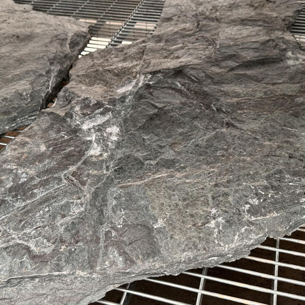 Плитняк сланец дикий малахит (крупный формат) толщ. 25-35 мм