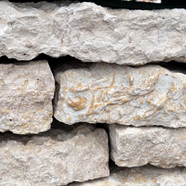 Камень для подпорной стенки "Медовый" толщ. 60-90 мм