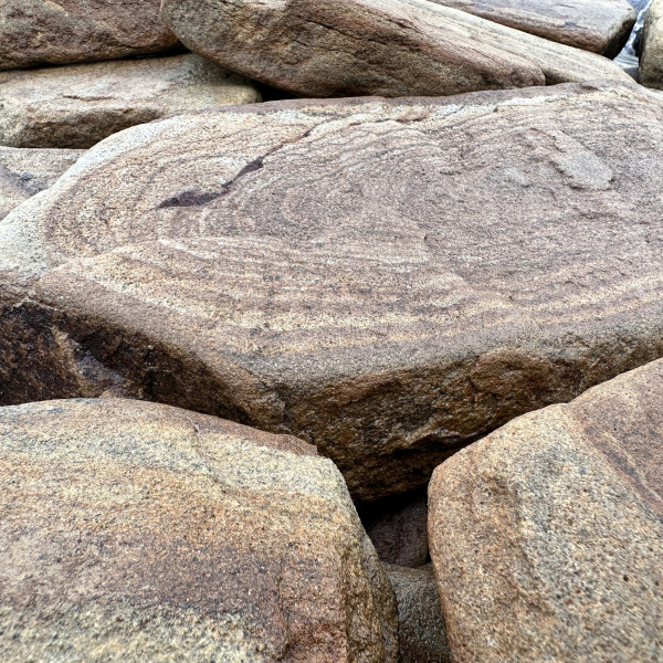 Плитняк песчаник галтованный "Тигровый" толщ. 30-40 мм